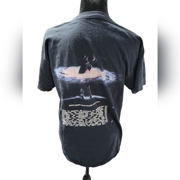 Ariana Grande Universe Sweetener Tour T-Shirt Medium Black - Picture 2 of 4